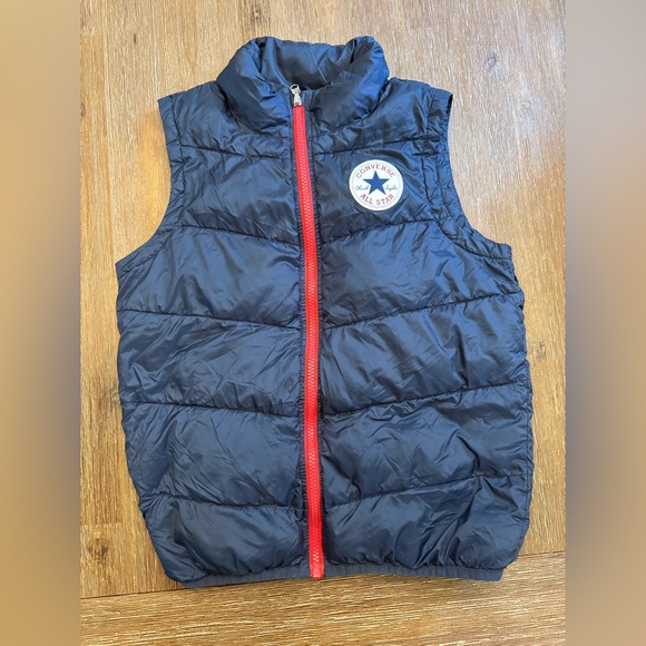 Kids’ Converse puffer vest - Picture 1 of 5
